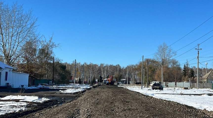 В Омском районе продолжили благоустройство в поселениях