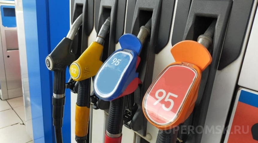 В Омской области снова подорожал весь бензин