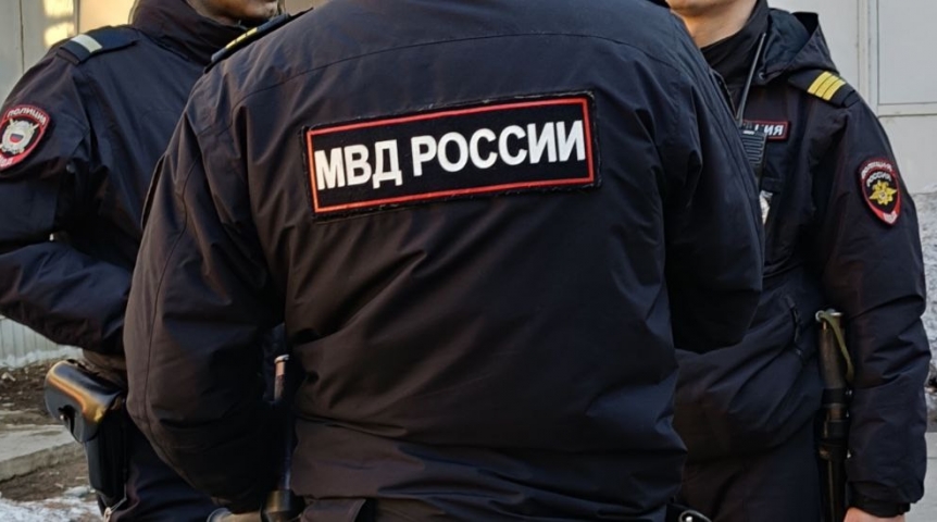 Омич стал жертвой мошеннической схемы с заменой домофонной панели