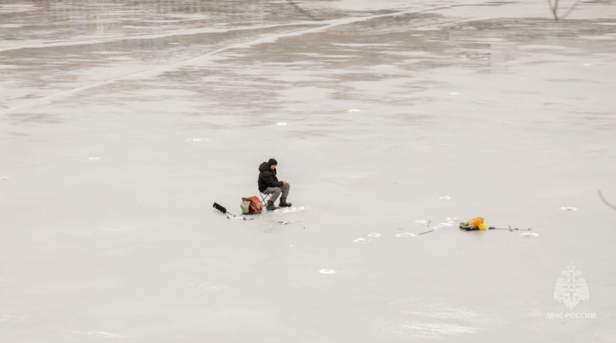 Омские спасатели готовят рейд по рыбакам-экстремалам