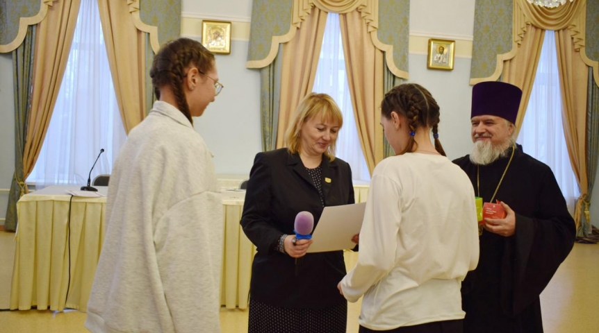 Омский регоператор «Магнит» поддержал конференцию школьников «Люби и знай свой край»