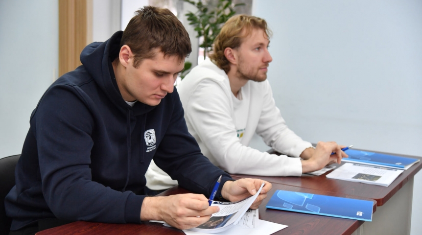 Сотрудники Омского НПЗ сдали «Географический диктант»