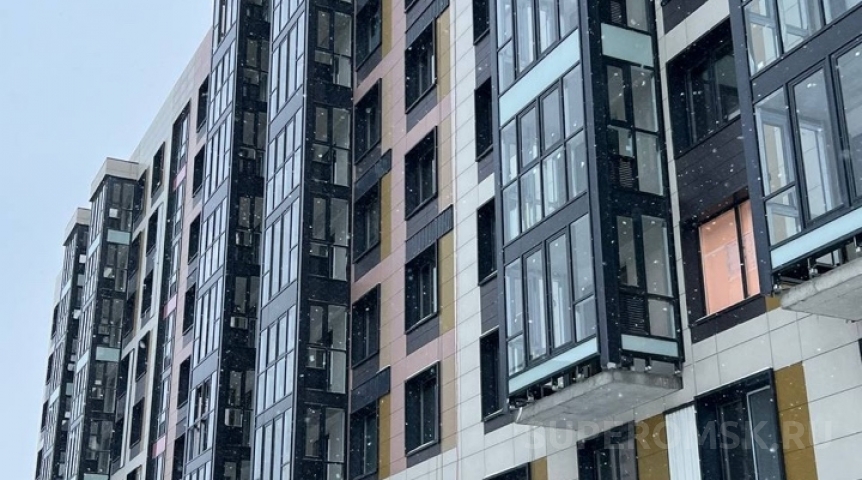 На Левобережье Омска построили две высотки на 370 квартир