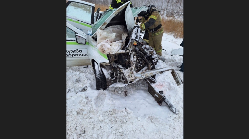 Омский главврач вылетел в смертельное лобовое ДТП с водителем поликлиники