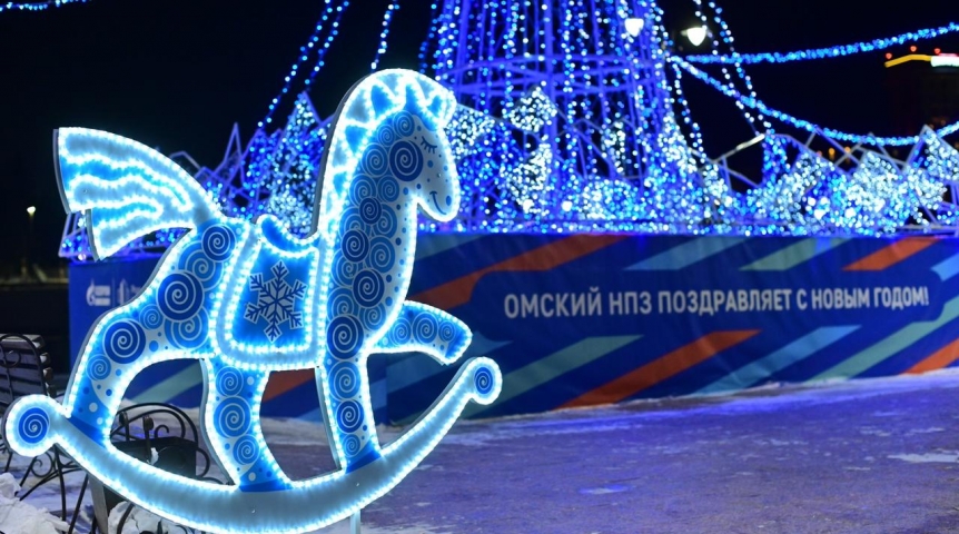 Три праздничных пространства Омский НПЗ преобразил к Новому году