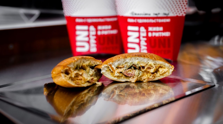 Горячие и сочные! UNI бургеры – новинка на АЗС «Юнигаз»