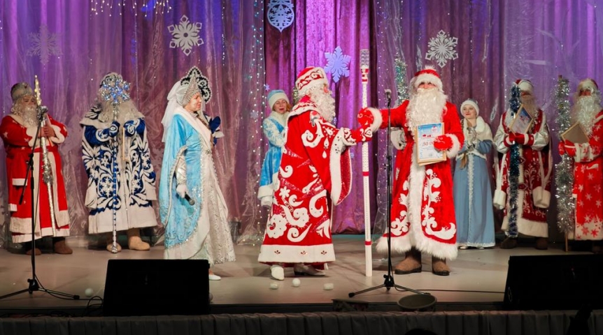 Омичи выбрали лучшего сельского Деда Мороза – 2025