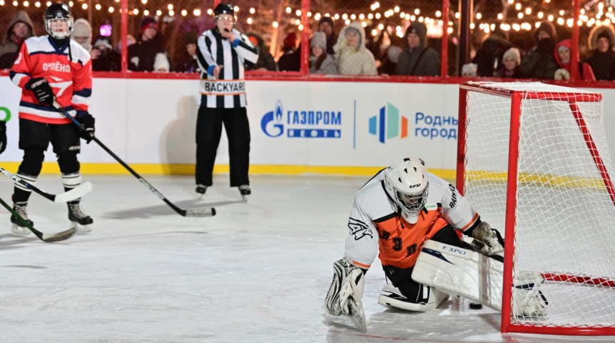 При поддержке Омского НПЗ начался турнир по дворовому хоккею