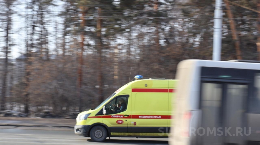 В Омской области с 2026 года оставят только три номера для вызова скорой