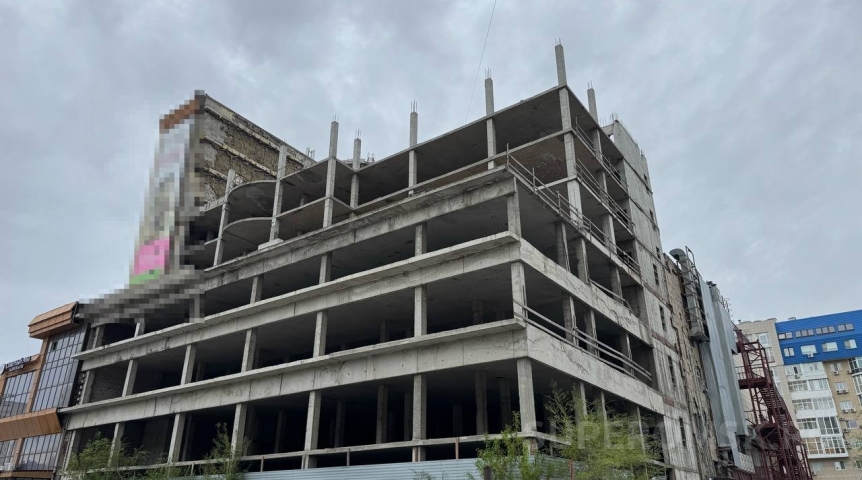 Недострой гостиницы возле омского метромоста «подешевел» на 85 миллионов