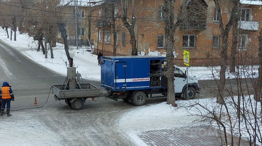 Куда звонить на январских каникулах в случае ЧП: представлены телефоны омских аварийных служб