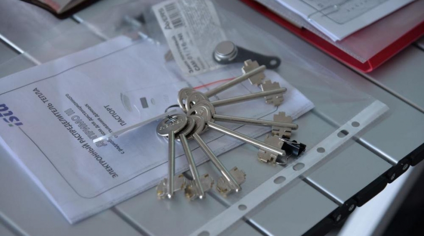 Виталий Хоценко выступил за сохранение жилищной субсидии для молодых омских семей