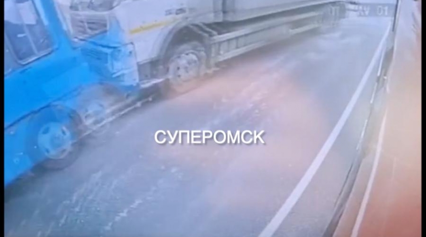 ДТП с шестью погибшими в омском автобусе попало на видеорегистратор