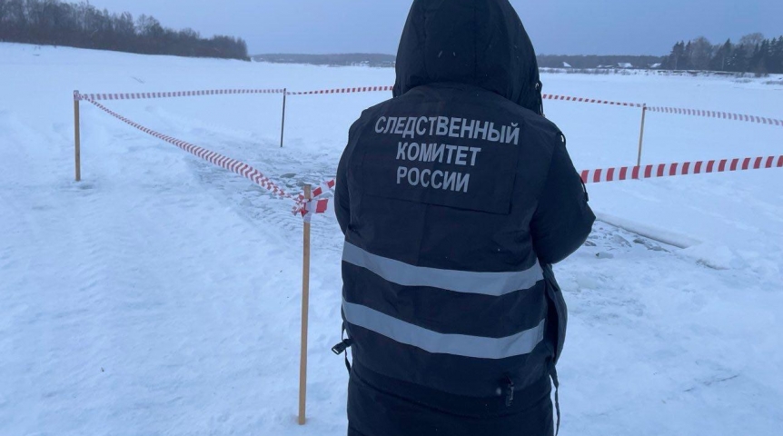 Гибель омского тракториста на Иртыше оценят следователи