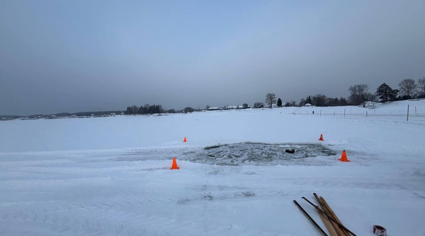 Водитель утонул в тракторе на Иртыше в Омской области