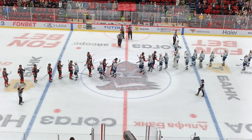 «Парень, который дерется»: бывший игрок омского «Авангарда» остался без контракта в КХЛ