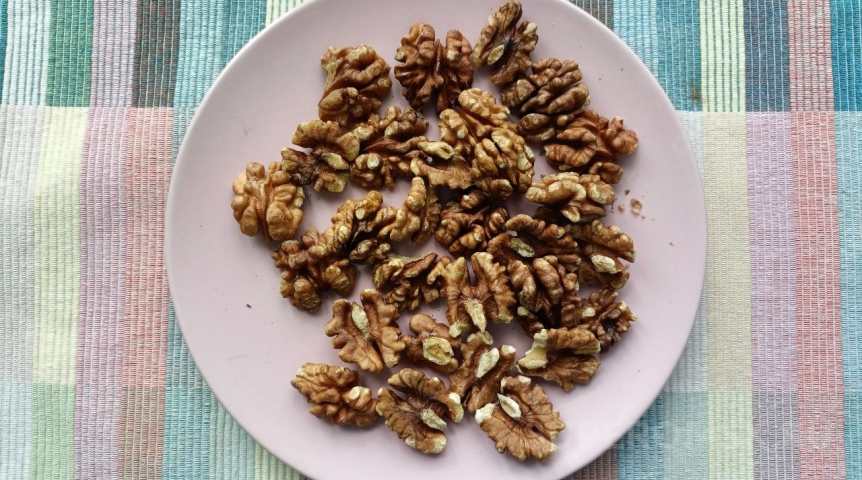 В Омскую область не пустили опасные орехи