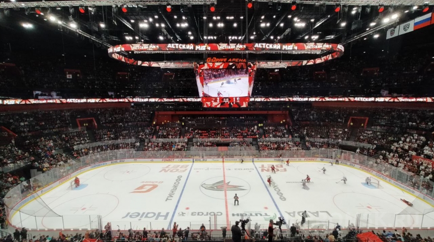 Омский «Авангард» за несколько минут отстоял победу в матче с «Ак Барсом»