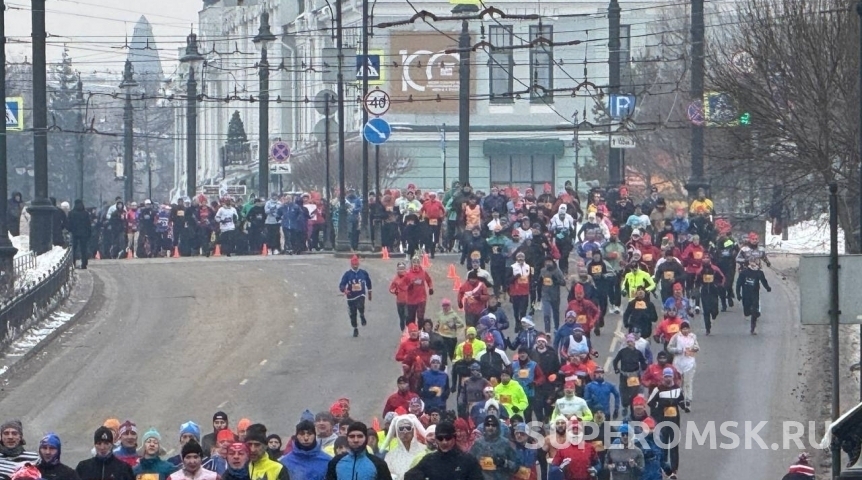На омском Рождественском полумарафоне предлагают показать безумие