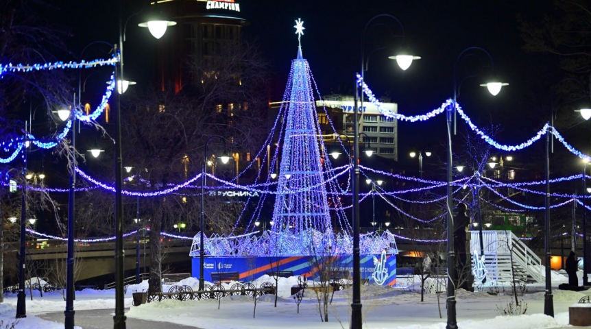 Омский НПЗ признан лидером новогоднего оформления города