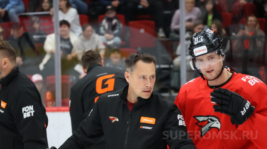 Буше озвучил неутешительный прогноз по травмированному нападающему омского «Авангарда»