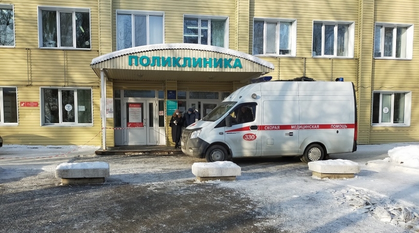 В омском Минздраве объяснили отсутствие в больнице вакцины после укуса