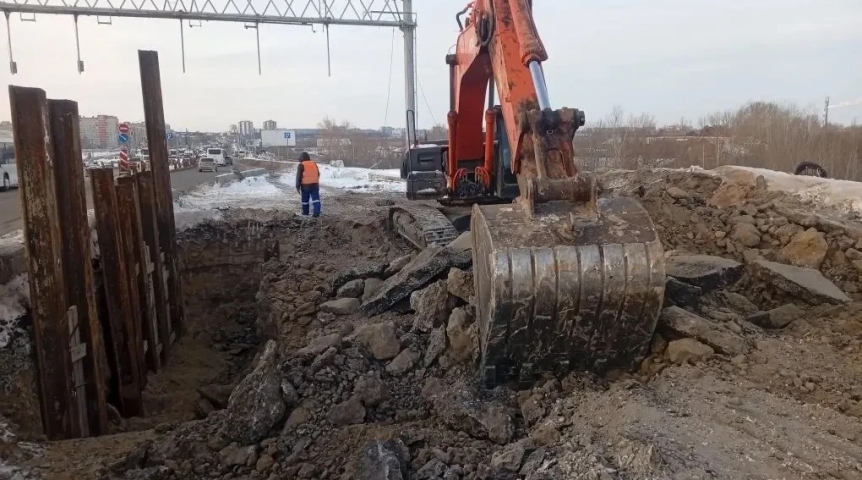 Мэр Омска Шелест сообщил о строительстве ливневок на мосту им. 60 лет ВЛКСМ