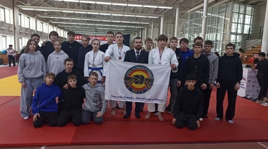 Омские спортсмены стали медалистами Первенства Сибири по дзюдо