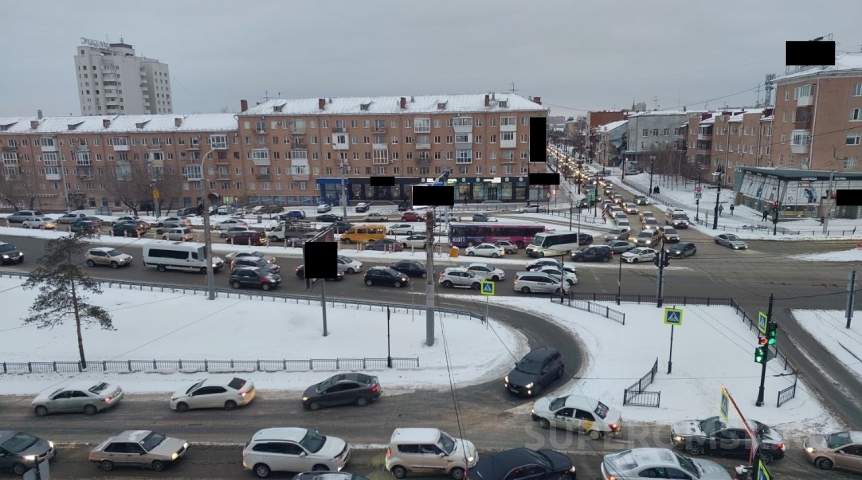 В центре Омска в среду образовались жуткие пробки и аварии