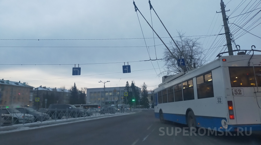 Омскому «Электрическому транспорту» не хватает ремонтников и кондукторов