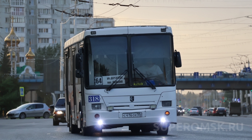 Возобновлено движение автобусов в Омске