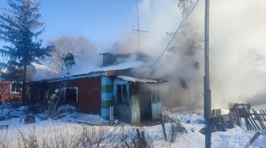 В Омской области при пожаре в доме погиб мужчина