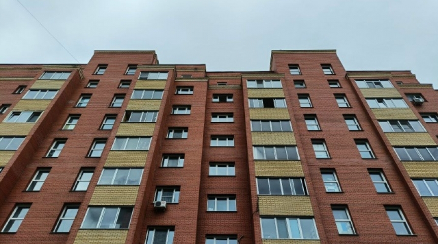 Шесть омских семей получат господдержку в виде соцвыплат на жилье