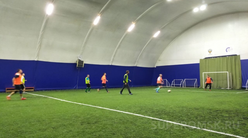Омским футболистам урезали финансирование на десятки миллионов рублей