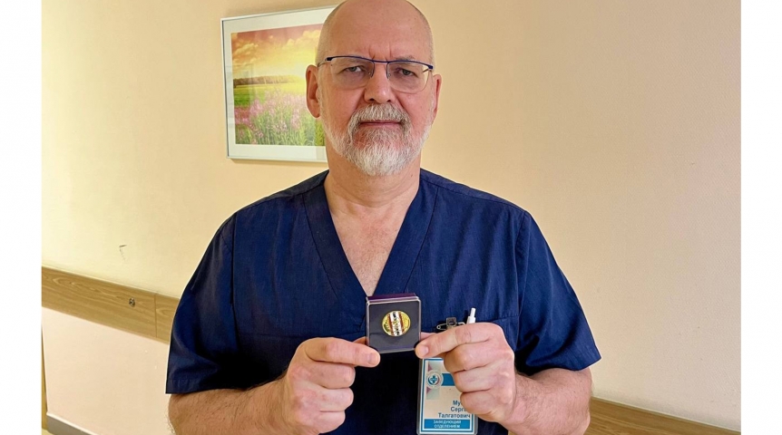 Завотделением КХМЦ стал отличником омского здравоохранения