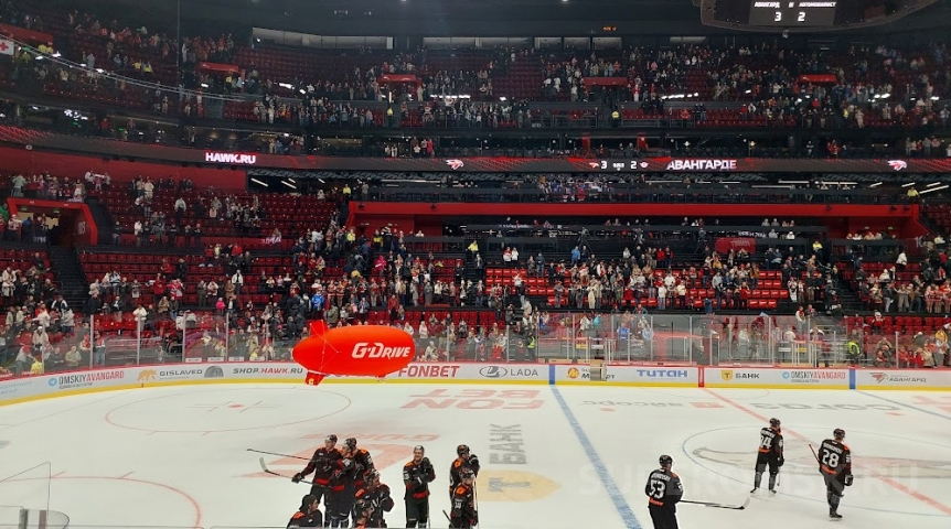 Омский «Авангард» разгромно проиграл «Автомобилисту» в Екатеринбурге