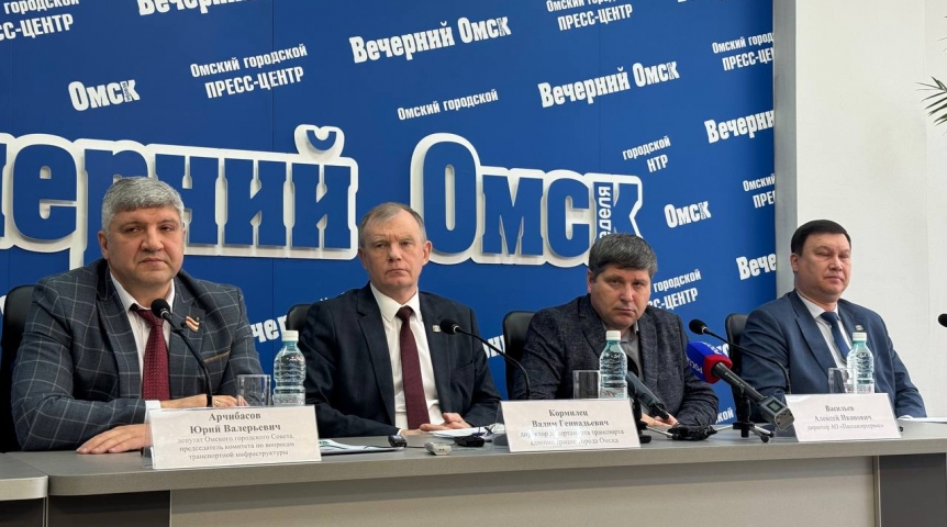 В мэрии Омска рассказали о причинах внедрения безналичной системы оплаты за проезд