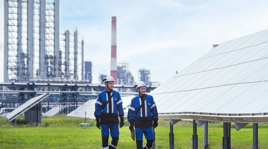 «Крупнейшая промышленная солнечная генерация в стране» работает на Омском НПЗ