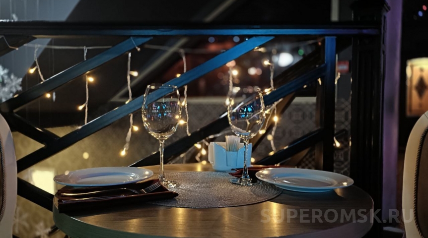 «Берут что подешевле»: в Омске обсуждают причину массового закрытия кафе и ресторанов