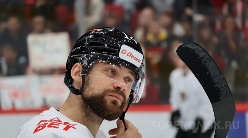 Омский «Авангард» остался без нападающего в матче с «Нефтехимиком»