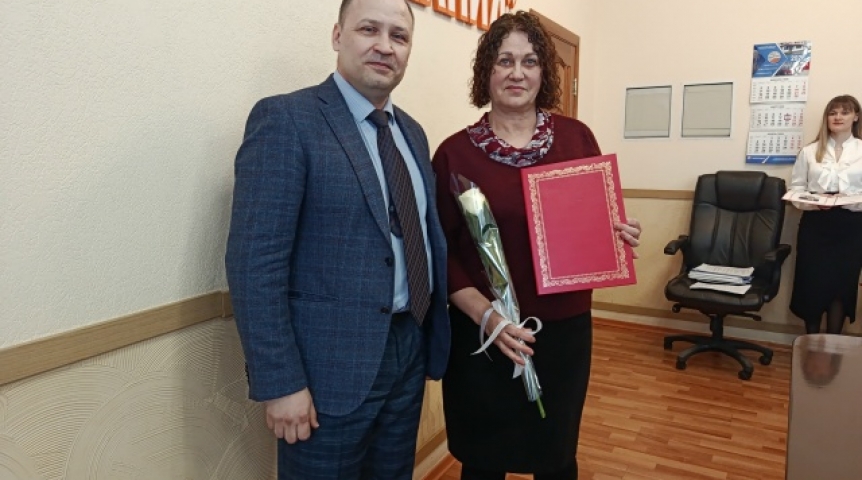 Лучших в омской «Тепловой компании» наградили ко дню ЖКХ