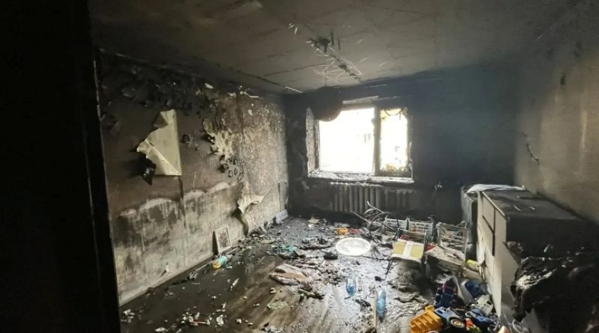 При пожаре в Омске погиб 3-летний мальчик