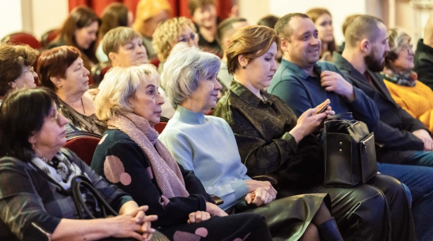 Благодаря ОНПЗ «Газпром нефти» городской театр вывел свои постановки на новый уровень