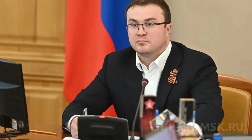 Хоценко продлил субботники в Омске и области на месяц