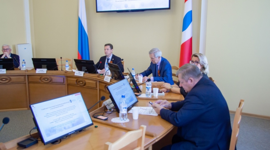 Депутатам областного Законодательного Собрания рассказали об организации медпомощи участникам СВО