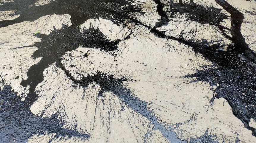 В Омске утвердили график аварийно-восстановительного ремонта дорог на апрель-июнь 2026 года