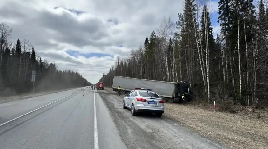 Омич разбился насмерть в страшном ДТП с фурой под Тюменью