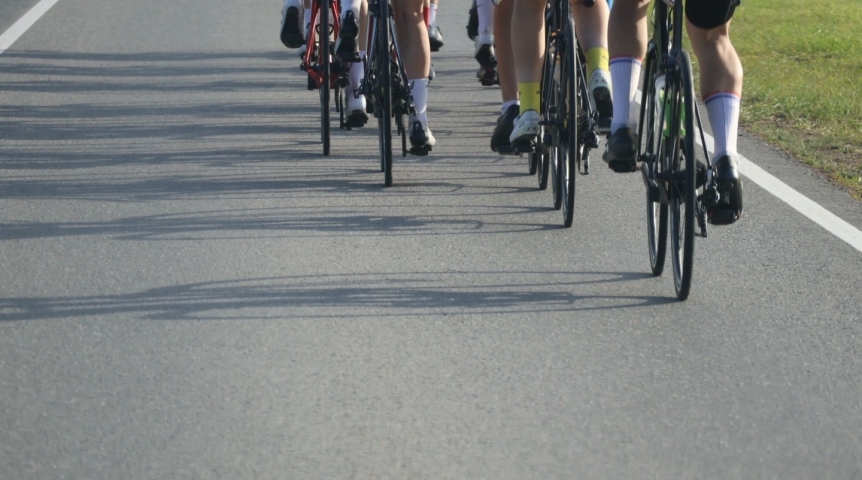 В Омской области в период шоссейных велогонок перекроют некоторые дороги