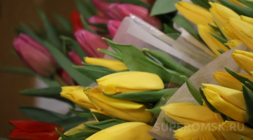 Из центра Омска переехал на окраину старейший цветочный магазин