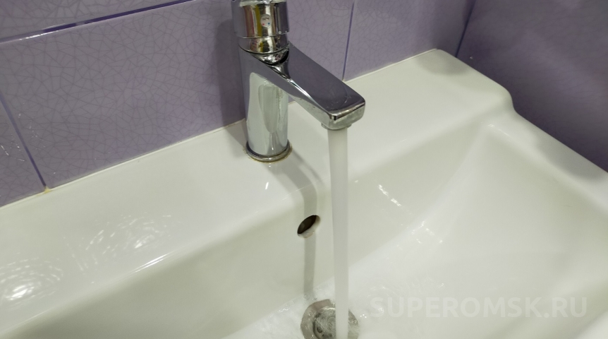 В Омске на весь день отключат воду в зданиях двух округов